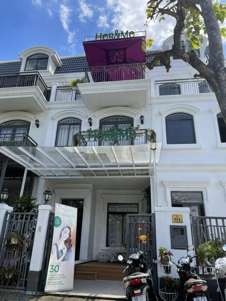 Thẩm mỹ viện Her&Me dùng phần mềm ZinSpa